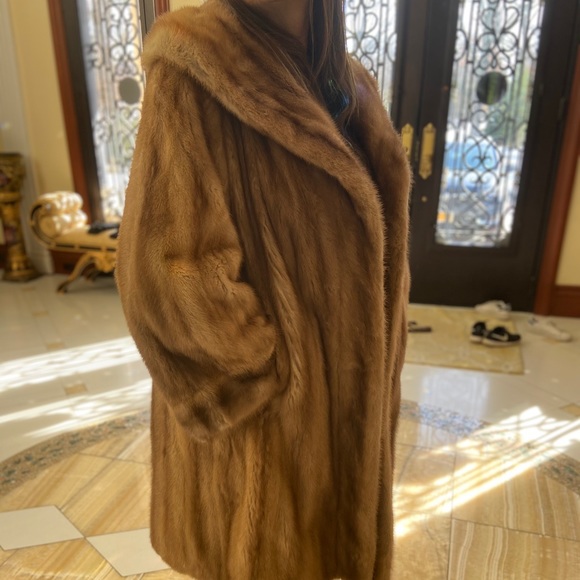 Authentic Mink Fur Coat - Picture 5 of 8